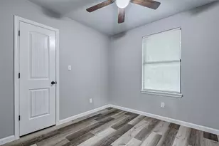 5914 Carew St, Houston, TX 77074 - Photo 37