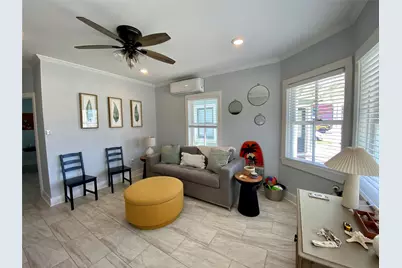 1604 Avenue L, Galveston, TX 77550 - Photo 3