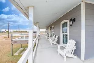965 Porpoise Dr, Palacios, TX 77465 - Photo 11