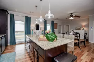 965 Porpoise Dr, Palacios, TX 77465 - Photo 21