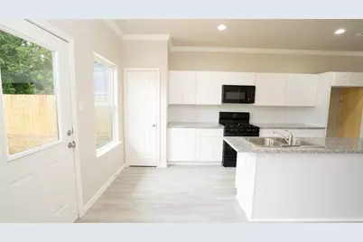 7903 Moon Beam Street #C, Houston, TX 77088 - Photo 11