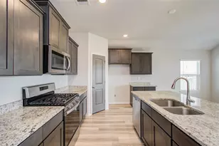 1013 Fannin, Brenham, TX 77833 - Photo 13