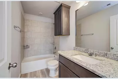 1013 Fannin, Brenham, TX 77833 - Photo 9