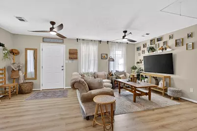 221 Fishermans Trail, Huntsville, TX 77320 - Photo 7