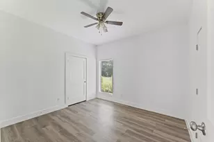 365 Rd 5605, Cleveland, TX 77327 - Photo 17