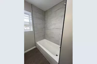 9745 Long Point Road #27, Houston, TX 77055 - Photo 3