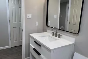 9745 Long Point Rd, Houston, TX 77055 - Photo 5