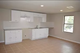 3007 Grovey St, Houston, TX 77026 - Photo 9
