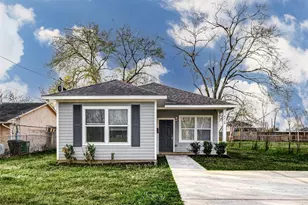 4918 Carmen St, Houston, TX 77033 - Photo 3