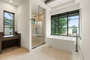 827 Rocky River Rd, Houston, TX 77056 - Photo 29