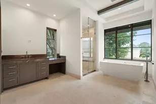 827 Rocky River Rd, Houston, TX 77056 - Photo 27