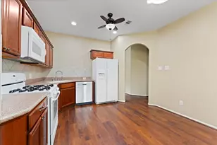 7813 Mary Katheryn's Crossing, Conroe, TX 77304 - Photo 9
