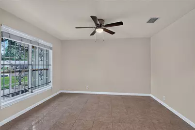 5210 Sandydale Lane, Houston, TX 77039 - Photo 5