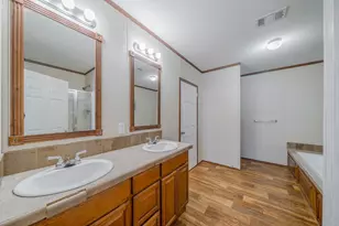 18227 Pin Oak St, Rosharon, TX 77583 - Photo 11