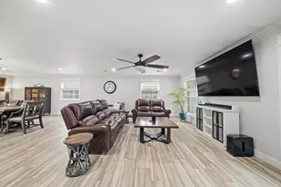 2841 Dominique Dr, Galveston, TX 77551 - Photo 5