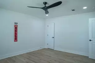 5203 Brookmeade Dr, Houston, TX 77045 - Photo 19