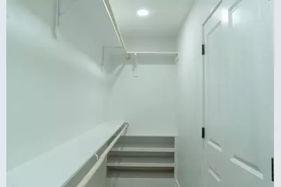 5203 Brookmeade Drive, Houston, TX 77045 - Photo 15