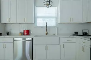 5203 Brookmeade Dr, Houston, TX 77045 - Photo 11