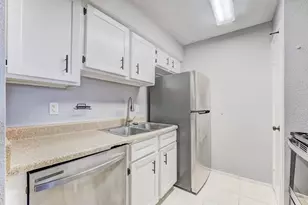 6001 Reims Rd, Houston, TX 77036 - Photo 21