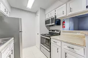 6001 Reims Rd, Houston, TX 77036 - Photo 19