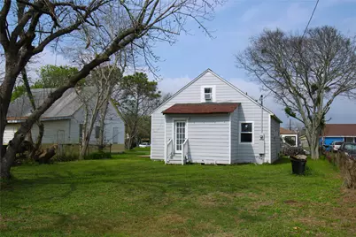 527 W 6th Street, Freeport, TX 77541 - Photo 13