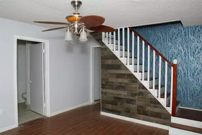 527 W 6th Street, Freeport, TX 77541 - Photo 3