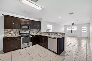 10907 Barker Gate Ct, Cypress, TX 77433 - Photo 9