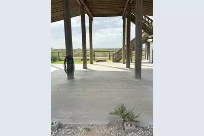 1217 N Monkhouse Drive, Crystal Beach, TX 77650 - Photo 21