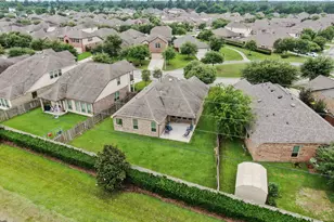 676 Oak Cir Dr E, Conroe, TX 77301 - Photo 39