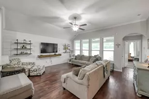 676 Oak Cir Dr E, Conroe, TX 77301 - Photo 19