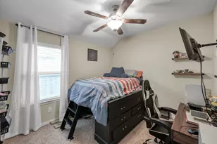 676 Oak Cir Dr E, Conroe, TX 77301 - Photo 29