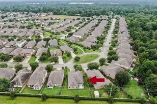 676 Oak Cir Dr E, Conroe, TX 77301 - Photo 41