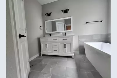 11321 Stonework Grove Lane, Houston, TX 77076 - Photo 15