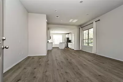 10410 Royal Magnolia Drive, Conroe, TX 77303 - Photo 5