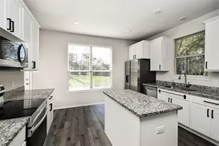 10410 Royal Magnolia Dr, Conroe, TX 77303 - Photo 13