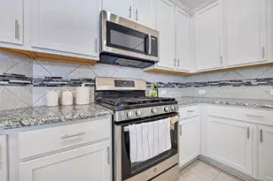 8710 Ruddy Duck Ct, Baytown, TX 77521 - Photo 9
