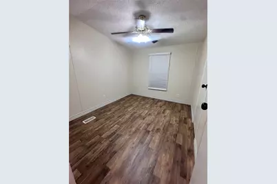 13630 Fm 361 Rd Unit B #B, Needville, TX 77461 - Photo 9