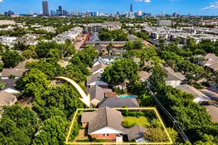 7903 Meadow Lake Ln, Houston, TX 77063 - Photo 3