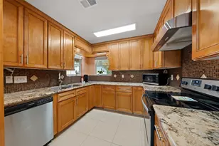 6742 Dusty Ln, Conroe, TX 77306 - Photo 17