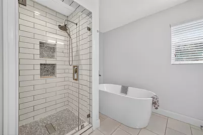 818 Silvergate Drive, Houston, TX 77079 - Photo 25