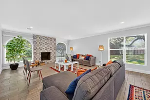 818 Silvergate Dr, Houston, TX 77079 - Photo 5