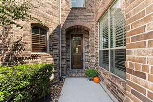 203 Greylake Pl, The Woodlands, TX 77354 - Photo 3