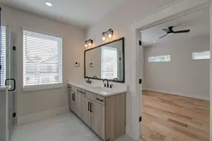 5309 Donovan Gdns Ln, Houston, TX 77091 - Photo 11
