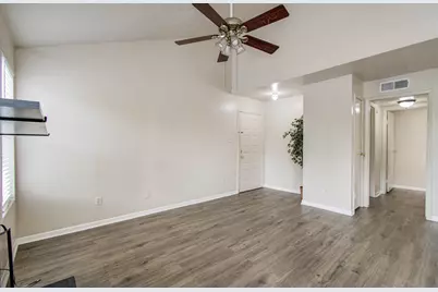 2021 Spenwick Drive #322, Houston, TX 77055 - Photo 7