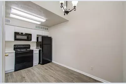 2021 Spenwick Drive #322, Houston, TX 77055 - Photo 9