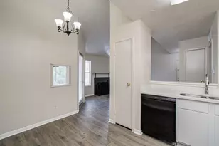 2021 Spenwick Dr, Houston, TX 77055 - Photo 11