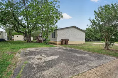 135 Kiowa Trail, Lockhart, TX 78644 - Photo 3