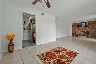 7510 Shadyvilla Ln, Houston, TX 77055 - Photo 5