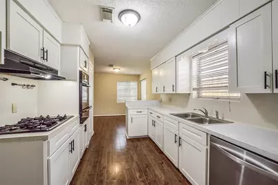9418 Vicksburg Avenue, Texas City, TX 77591 - Photo 13