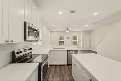 2218 Bringhurst Street #B, Houston, TX 77026 - Photo 11